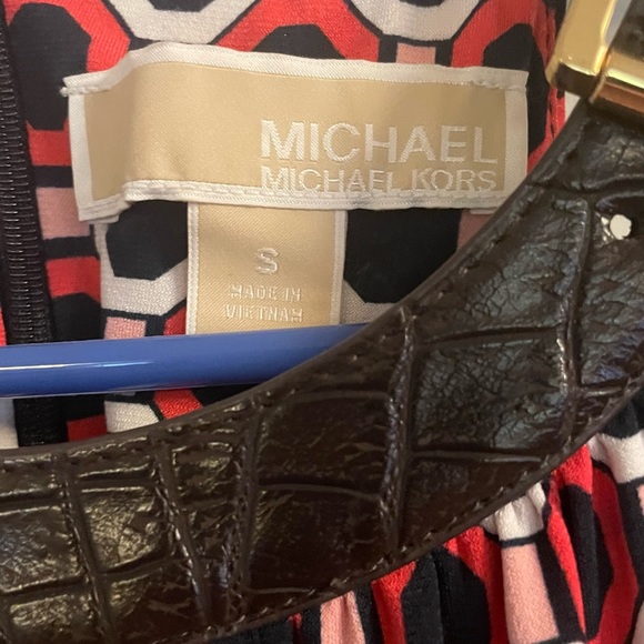 Michael Kors Midi Twist Front Dress - Picture 11 of 13